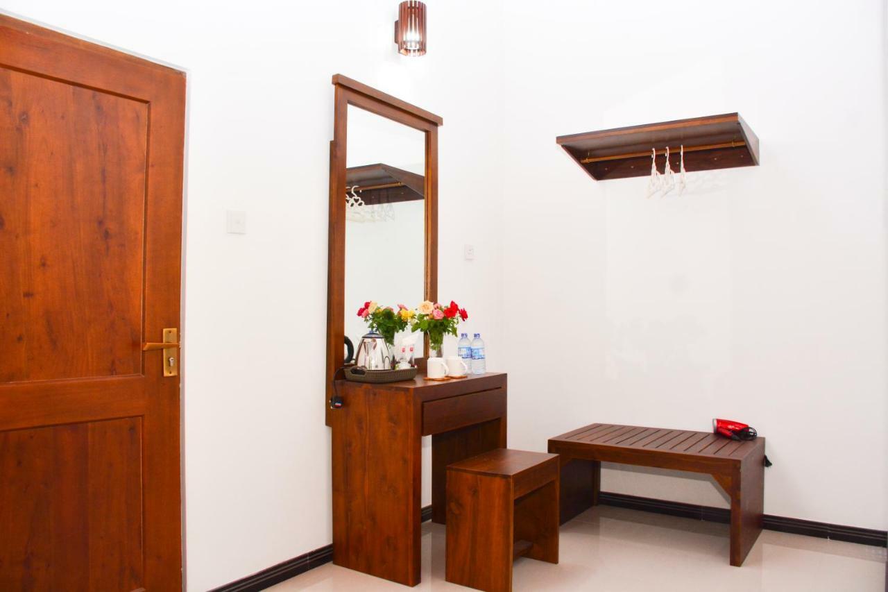 Brisa Marina Hotel Negombo Exterior photo